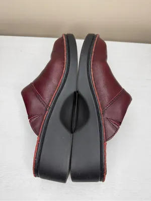 NAOT Red Leather Mules Women’s EU41 US 10-10.5 thumbnail 5