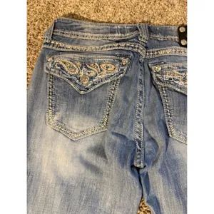 Miss Me JW5824P Cuffed Capri Jeans Light Wash Distressed Blue Denim Size 33 thumbnail 12