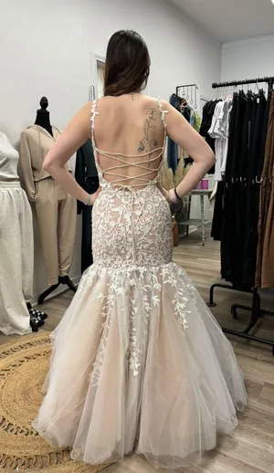 Prom Dress thumbnail 2