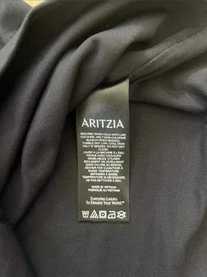 Aritzia Contour Black Short Sleeve Top in Women's Small thumbnail 6