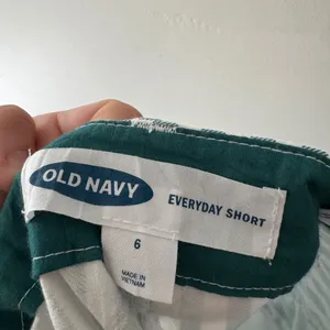 NEW!! Old‎ Navy Everyday Shorts 5” Inseam Green and White Stripe thumbnail 7