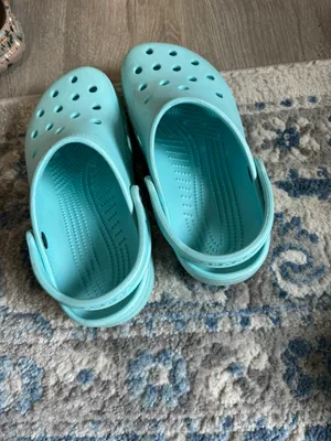 Crocs Shimmer Blue Clogs thumbnail 2