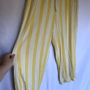 LOFT sleep‎ notch collar capri pajama pants white yellow soft women's S modal thumbnail 3