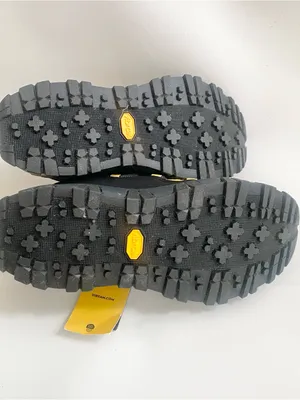 P448 Monalea Vibrum hiking athletic shoes black yellow thumbnail 5