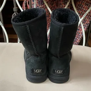 UGG Classic Short II Boots in Black Size‎ 6 thumbnail 7