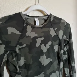 Lululemon Its Rulu Run Long‎ Sleeve Shirt 2 Heritage 365 Camo Medium Olive Multi thumbnail 5