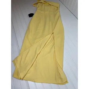 NWT Lulus Twist and Make Up Light Yellow One-Shoulder Bodycon Midi Dress Size XS thumbnail 6