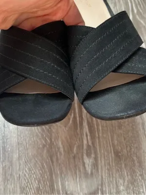 Ann Taylor Factory Black Suede Slip On Block Heel Sandals Heels Size 6 thumbnail 4