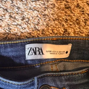 Zara Skinny‎ Jeans Dark Wash Denim Casual Everyday Style Size 4 thumbnail 2