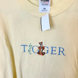 Vintage NWT Disney Pooh TIGGER Fruit of the Loom Embroidered T-shirt XL thumbnail 2
