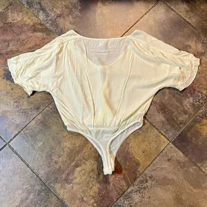 Free People Intimately Ruched Short Sleeve Cream Bodysuit Small thumbnail 7