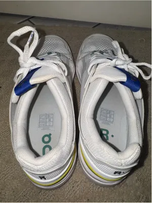 Women's On Running The Roger Sneakers Size 9.5 White Blue thumbnail 3