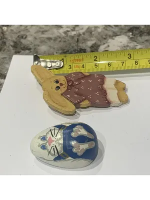 Lot Of 2 Costume Jewelry Brooches Pins Hand Painted Wood Easter Bunnies / Egg thumbnail 5