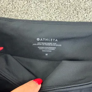 Athleta Ace Tennis Skort‎ Women M Black 13.5" Active Golf Skirt Shorts Pocket thumbnail 3