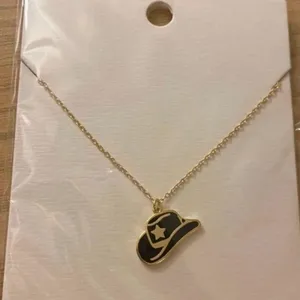 Gold Cowboy Hat Necklace – Western Country Charm Pendant thumbnail 4