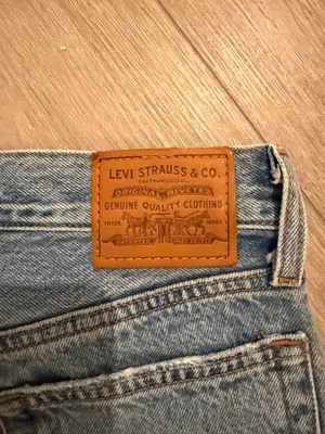 Levi's Premium Wedgie Straight Distressed Jeans Size 26 thumbnail 6