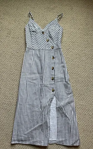 Abercrombie Dress with Thin Straps and Stripe XS thumbnail 1