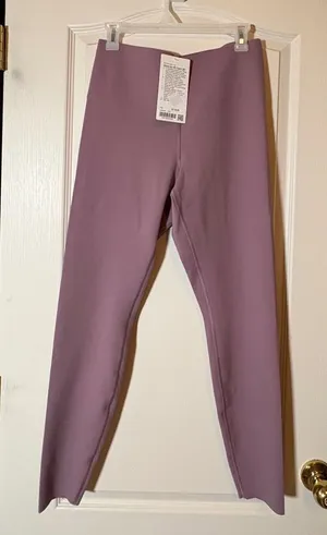 lululemon Glow Up™ Super-High-Rise Tight 28" NWT SZ 12 Color: LVLX thumbnail 1