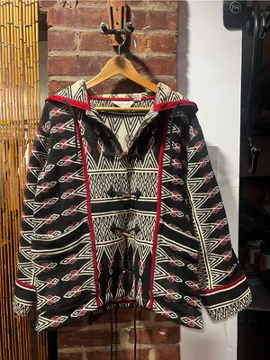 Cozy Geometric Hooded Cardigan Sweater in Black & Red thumbnail 3