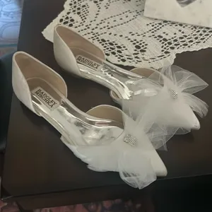 Wedding shoes thumbnail 1