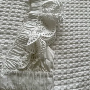 Abercrombie & Fitch White Lace Ruffle Tank Top thumbnail 2