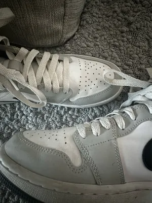 Nike air jordan 1 mid  thumbnail 5