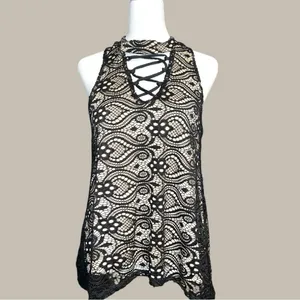 Rue 21 super cute sleeveless lace top with lace up design in front of! thumbnail 2
