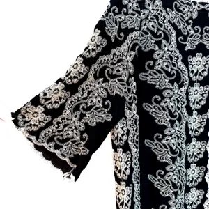 Solitaire Embroidered Floral Boho Bell Sleeve Blouse Women's Medium thumbnail 3