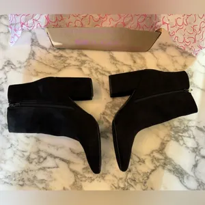 🖤 NIB Sugar Evvie Black Chelsea Booties | Pointed Toe | Sz 11 | Chunky Heel thumbnail 4