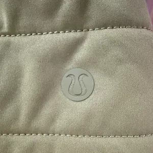 NWT Lululemon Dynamic Movement Short 5" - size 6 thumbnail 6