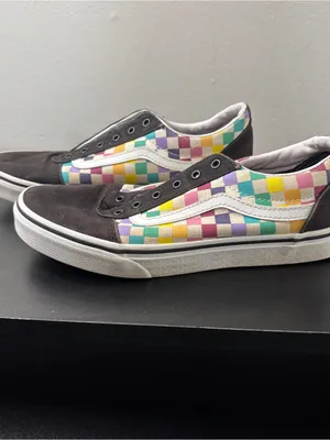 Vans Old Skool checkerboard sneakers, Missy size 6, classic, low top, retro thumbnail 3