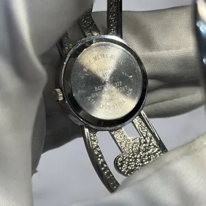 Vintage Y2K Heart Bangle Bracelet Watch Silver thumbnail 7