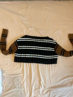 BDG Cropped Sweater Urban Outfitters thumbnail 2