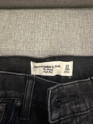 Abercrombie The High Rise Skinny with split hem thumbnail 3