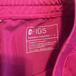 FIGS Zamora Jogger Raspberry Sorbet Women’s Scrub Pants Large thumbnail 4