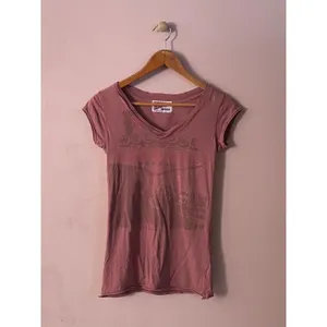 Disney Vintage 2006 Women’s Dusty Rose Pink Mickey Las Vegas V-Neck Tee Size S thumbnail 9