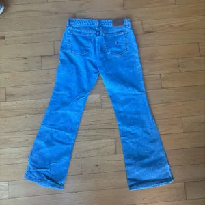 Vintage Y2K Super Low Rise Flare Tommy Hilfiger Jeans with slit thumbnail 5