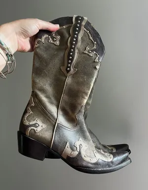 Gianni Bini Distressed Western Cowboy Boots 7.5 (fit like 6) Brown Leather Studded Rodeo Edgy thumbnail 1