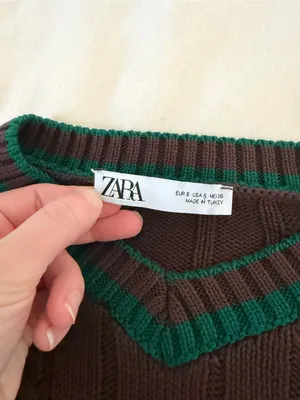 Zara Brown Cable-Knit V-Neck Sweater with Green Trim thumbnail 3