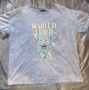 Boutique Oversized Graphic T-shirt thumbnail 1