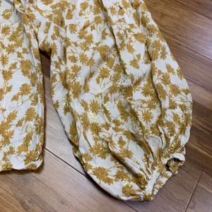Solitaire Floral Blouse‎ Womens Size Medium Long Balloon Sleeve Button Front Top thumbnail 3
