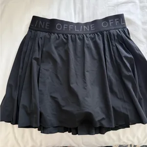 Aerie Offline Black Pleated Women's Tennis Skirt thumbnail 1