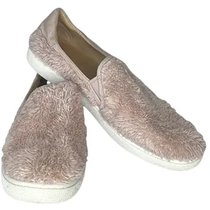 UGG‎ Fuzzy Shoes thumbnail 1