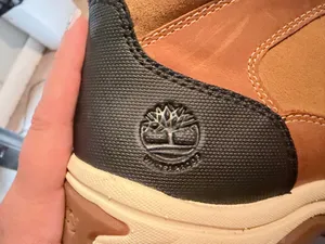 Timberland Womens 9 Tan Faux Fur Winter Boots Like New thumbnail 4