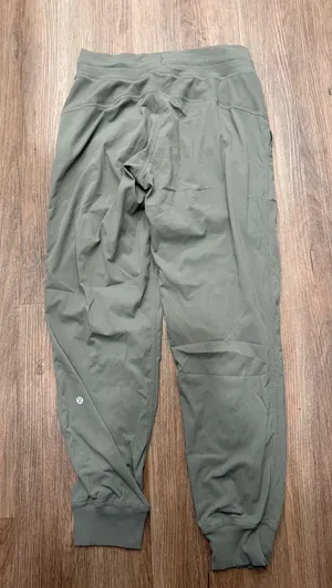 Lululemon Dance Studio Jogger Sage Green Ribbed Textured Pants Size 6 LW5BPJS thumbnail 1