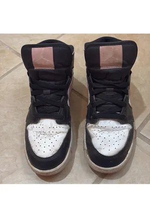 Nike Air Jordan 1 Mid thumbnail 3