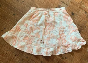 Talulah Revolve lightweight pink floral layered S knee length skirt thumbnail 1