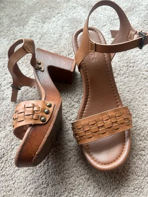 Dunes Sealy Sandals in Caramel 8 thumbnail 5