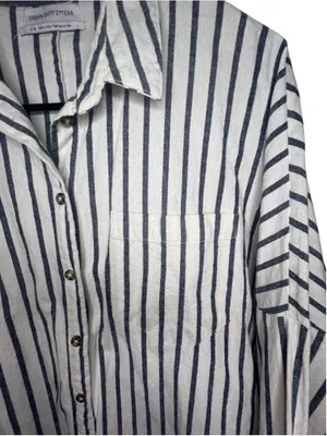 Urban Outfitters Blue And White Striped Long Sleeve Button Down Shirt W/ Pocket thumbnail 2