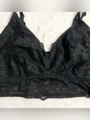 VS PINK Black Lace Bralette Size Large Wireless Comfortable thumbnail 2